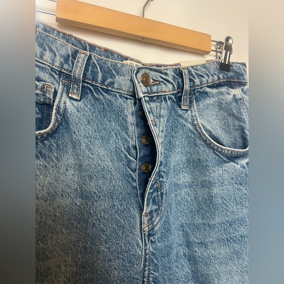 We The Free Lucky You Mid Rise Barrel Jeans
Size 28 - Picture 9 of 16